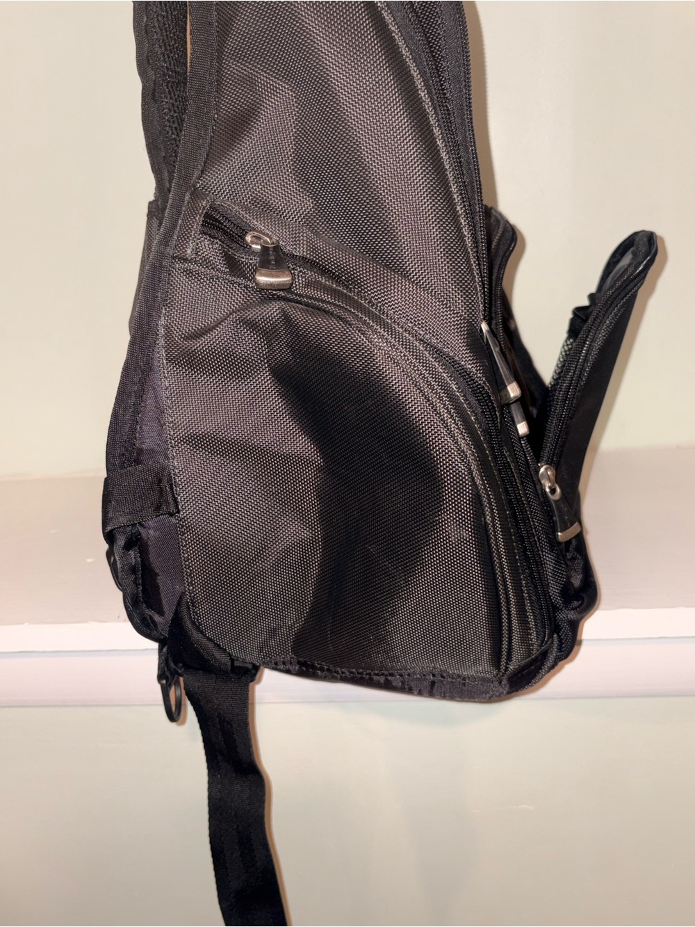 Kensington Contour Laptop Backpack - Picture 9 of 11